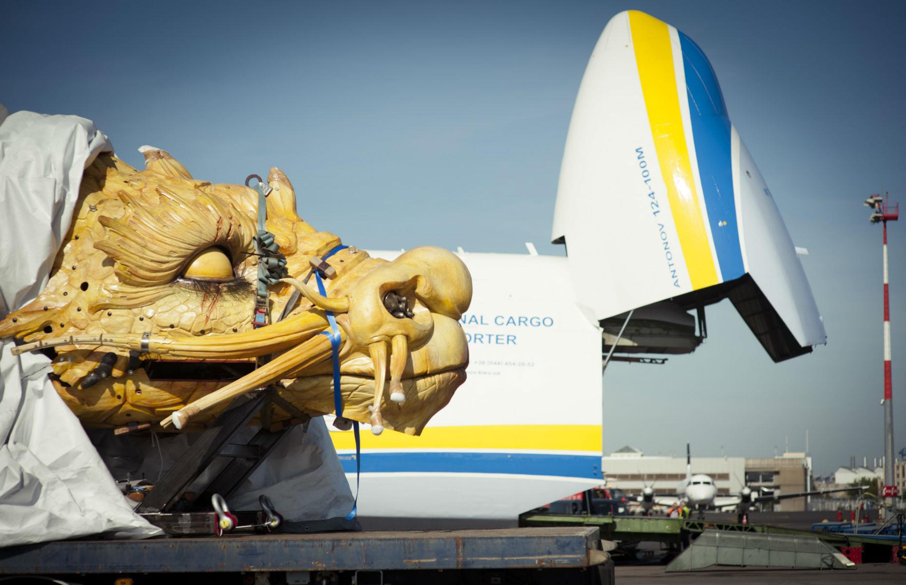 Antonov AN-124 Ruslan: 240 feet